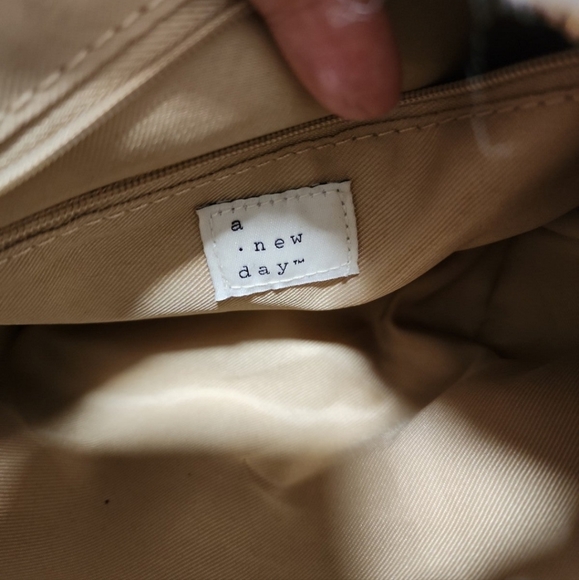 A new day Faux Fur Purse - Picture 3 of 6